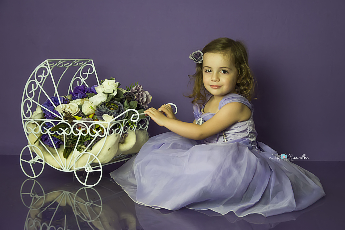 #theodora #lilicarvalho #lilifotografia #acompanhamento #melhornewborndemaringa #especialistaemnewborn #especialistaemrecemnascido #fotomenina #fotomenina2anos #fotovestidoroxo 