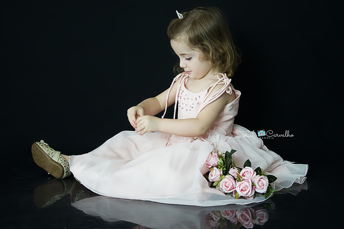 #theodora #lilicarvalho #lilifotografia #acompanhamento #melhornewborndemaringa #especialistaemnewborn #especialistaemrecemnascido #fotomenina #fotomenina2anos #fotovestidoroxo 