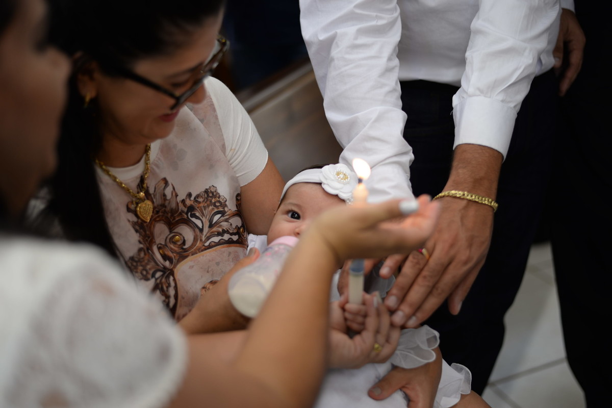 bebe mamando lili carvalho