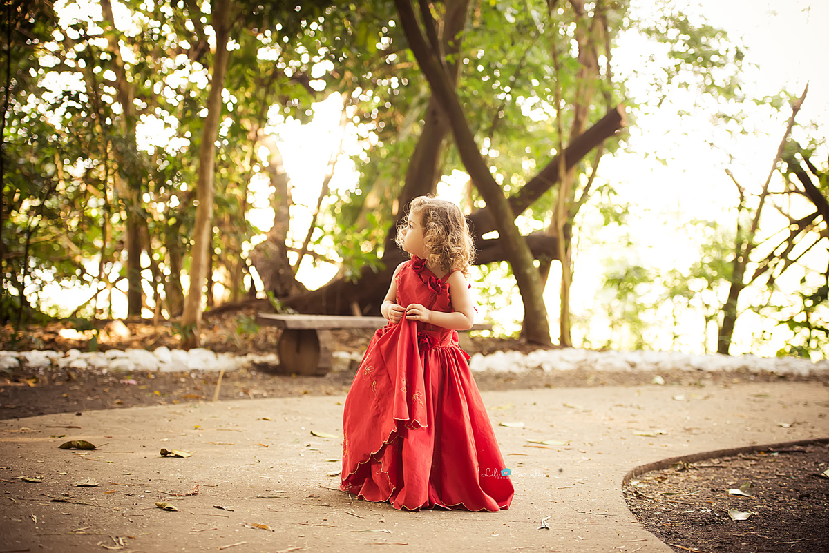 #lilicarvalho #inface #preaniversario #lilifotografia #fotodemenina #fotodemeninadiferente #fotocolorida #melhorfotografademaringa #especialistaemfotodemenina #fotoespecial #ensaioinfancy #ensaiodemeninas