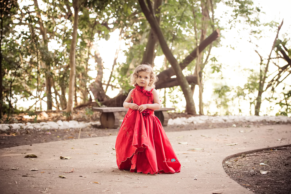 #lilicarvalho #inface #preaniversario #lilifotografia #fotodemenina #fotodemeninadiferente #fotocolorida #melhorfotografademaringa #especialistaemfotodemenina #fotoespecial #ensaioinfancy #ensaiodemeninas