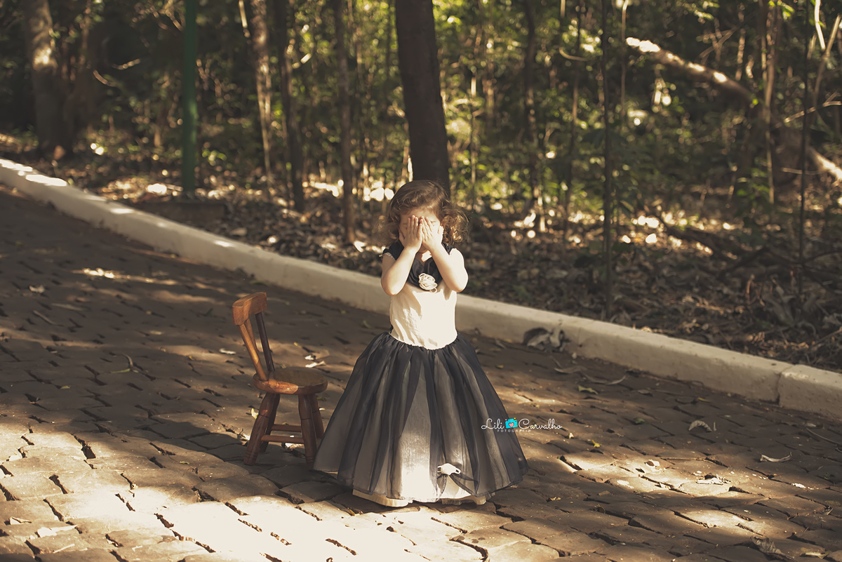 #lilicarvalho #inface #preaniversario #lilifotografia #fotodemenina #fotodemeninadiferente #fotocolorida #melhorfotografademaringa #especialistaemfotodemenina #fotoespecial #ensaioinfancy #ensaiodemeninas