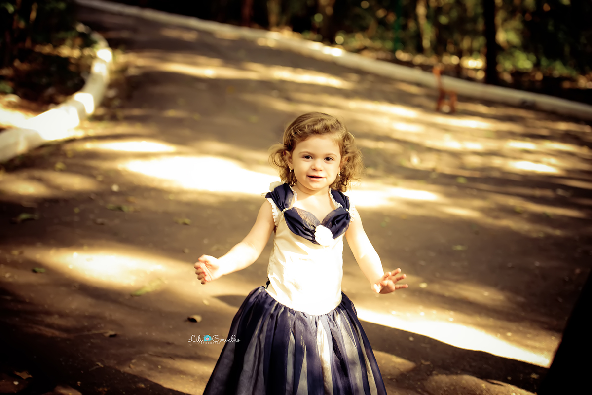 #lilicarvalho #inface #preaniversario #lilifotografia #fotodemenina #fotodemeninadiferente #fotocolorida #melhorfotografademaringa #especialistaemfotodemenina #fotoespecial #ensaioinfancy #ensaiodemeninas