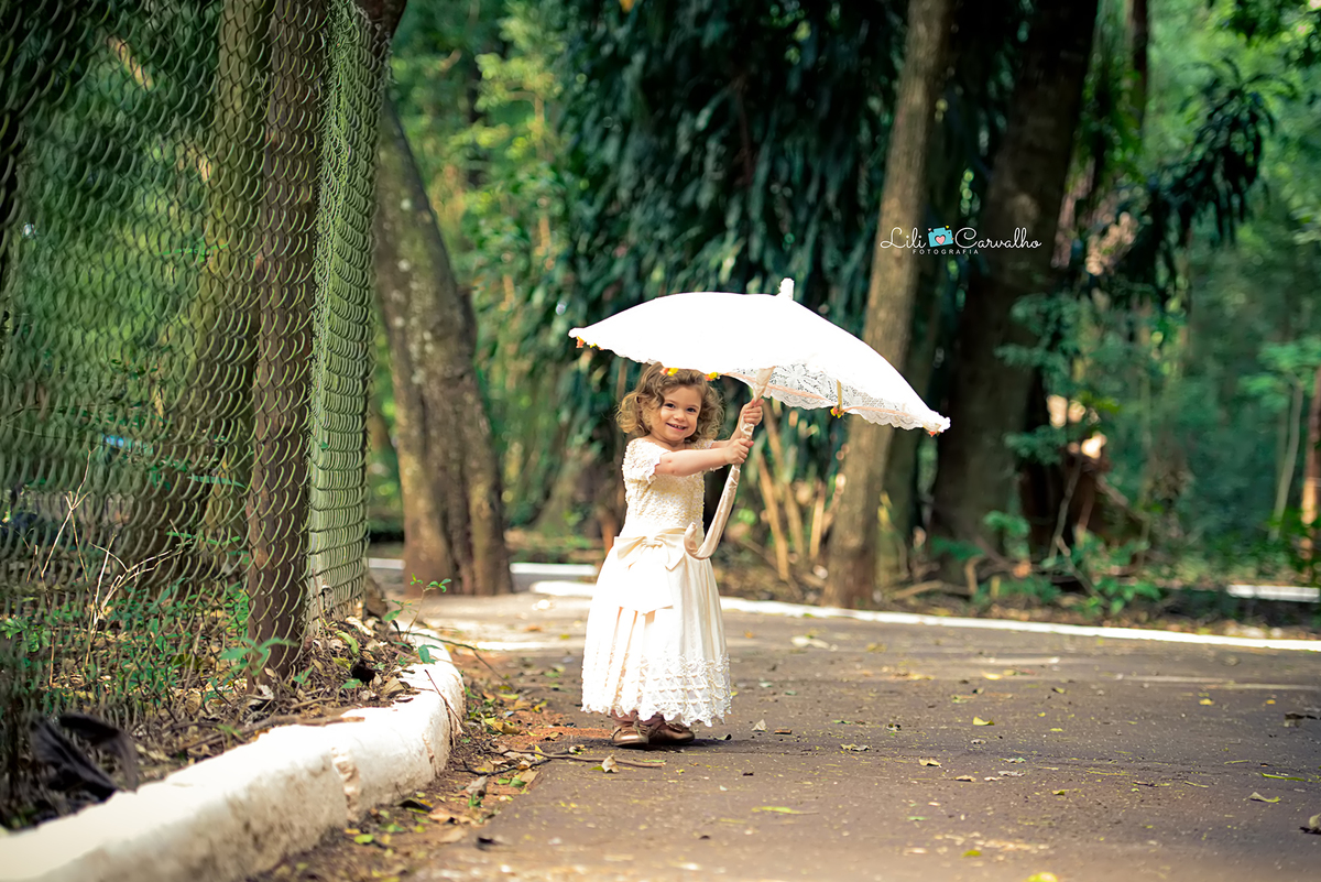 #lilicarvalho #inface #preaniversario #lilifotografia #fotodemenina #fotodemeninadiferente #fotocolorida #melhorfotografademaringa #especialistaemfotodemenina #fotoespecial #ensaioinfancy #ensaiodemeninas