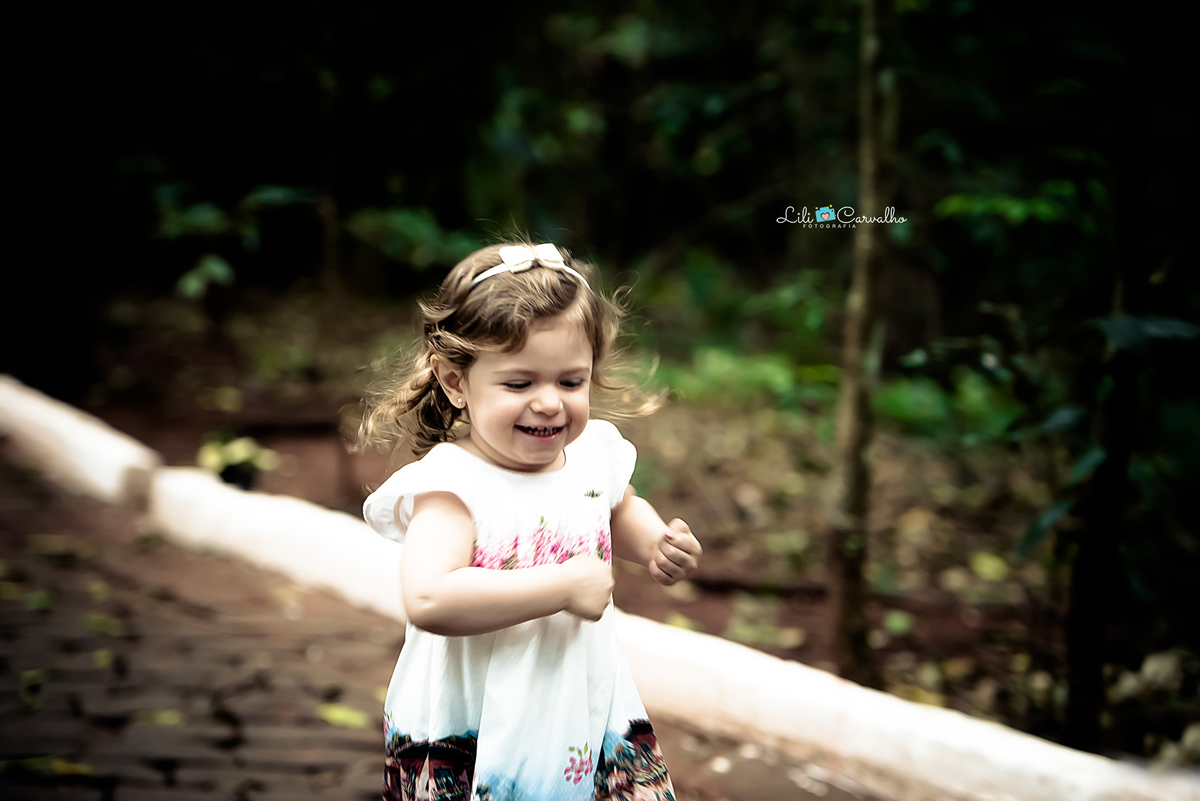 #lilicarvalho #inface #preaniversario #lilifotografia #fotodemenina #fotodemeninadiferente #fotocolorida #melhorfotografademaringa #especialistaemfotodemenina #fotoespecial #ensaioinfancy #ensaiodemeninas