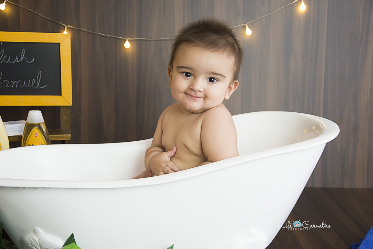 #fotonabanheira #bebegordinho #splash #smash #fotodeumano #ensaiode6meses #lilicarvalho #lilifotografia #melhorfotografademaringa #ensaiodiferente #ensaionabanheira #banhonobebe #fotoslindasdebebe