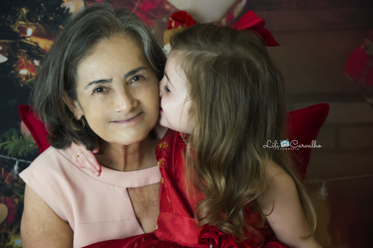 #lilicarvalho #lilifotografia #theodorice #ensaiodenatal #poltonavermelha #melhornatalmaringa #maringaencantada #melhorofotografademaringa #natalmagico #fotografaespecialista #vestidovermelho #newborn #gestante #recemnascido 