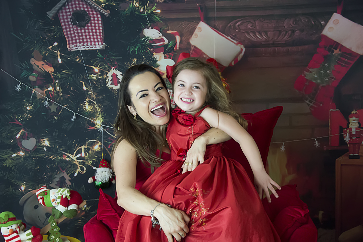 #lilicarvalho #lilifotografia #theodorice #ensaiodenatal #poltonavermelha #melhornatalmaringa #maringaencantada #melhorofotografademaringa #natalmagico #fotografaespecialista #vestidovermelho #newborn #gestante #recemnascido 