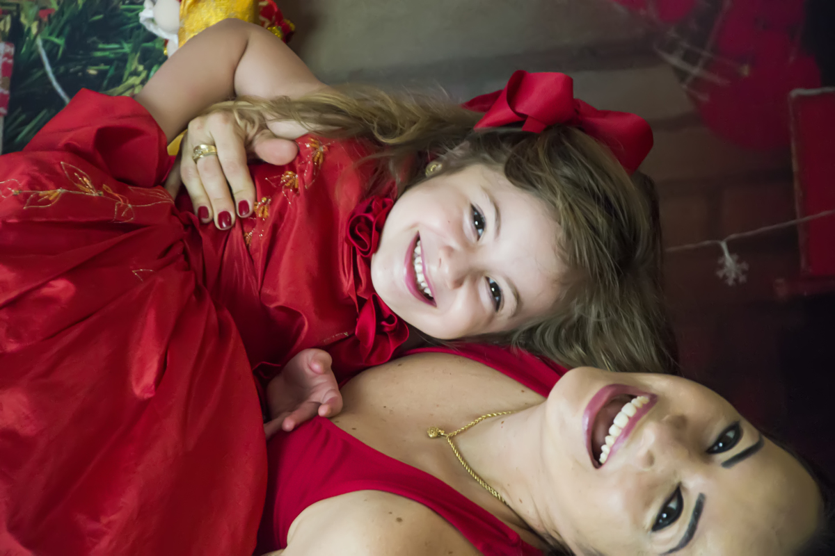 #lilicarvalho #lilifotografia #theodorice #ensaiodenatal #poltonavermelha #melhornatalmaringa #maringaencantada #melhorofotografademaringa #natalmagico #fotografaespecialista #vestidovermelho #newborn #gestante #recemnascido 