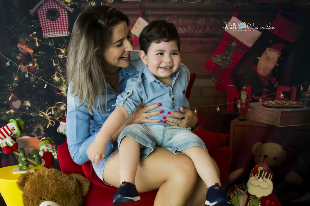 #lilicarvalho #lilifotografia #ensaiodenatal #maringaencantada #fotodecrianca #melhorfotografademaringa #especialistaemebes #newborn #recemnascido #gestante #gravida 