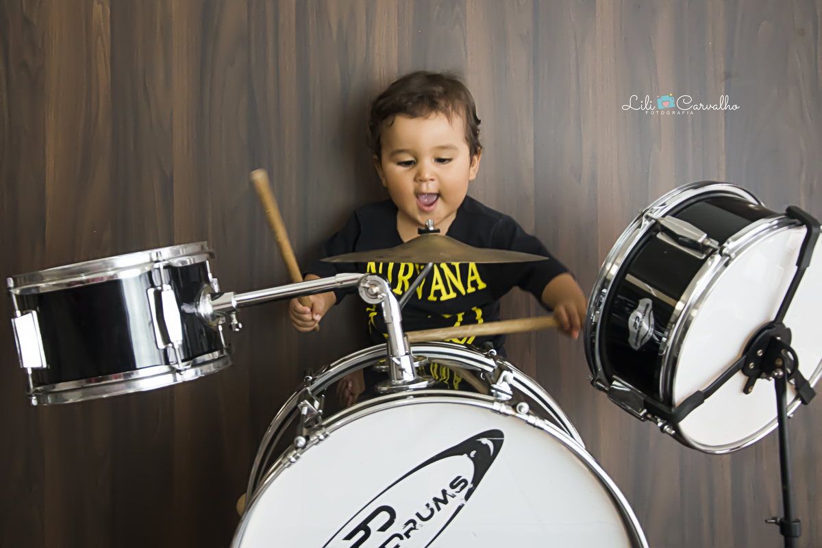 #lilicarvalho #lilifotografia #ensaiodenatal #ensaidebateria #musica #bateriainfanti #fotocombateria #melhorfotografademaringa #newborn #gestante #gravida 