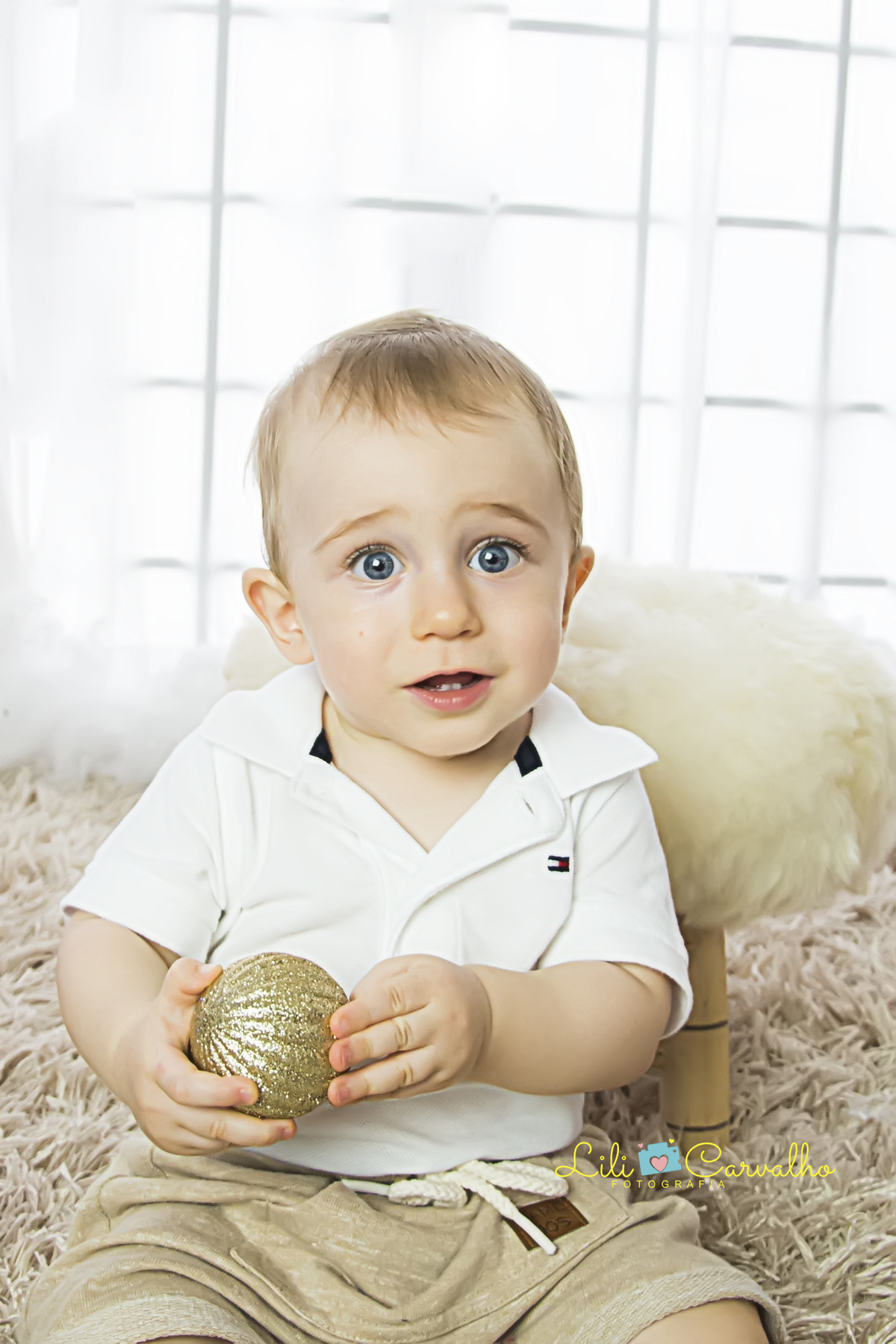 #lilicarvalho #lilifotografia #ensaiodenatal #natalmaringa #melhorfotografademaringa #maringaencantada #poltronavermelha #newborn #gestante #gravida #recemnascido 