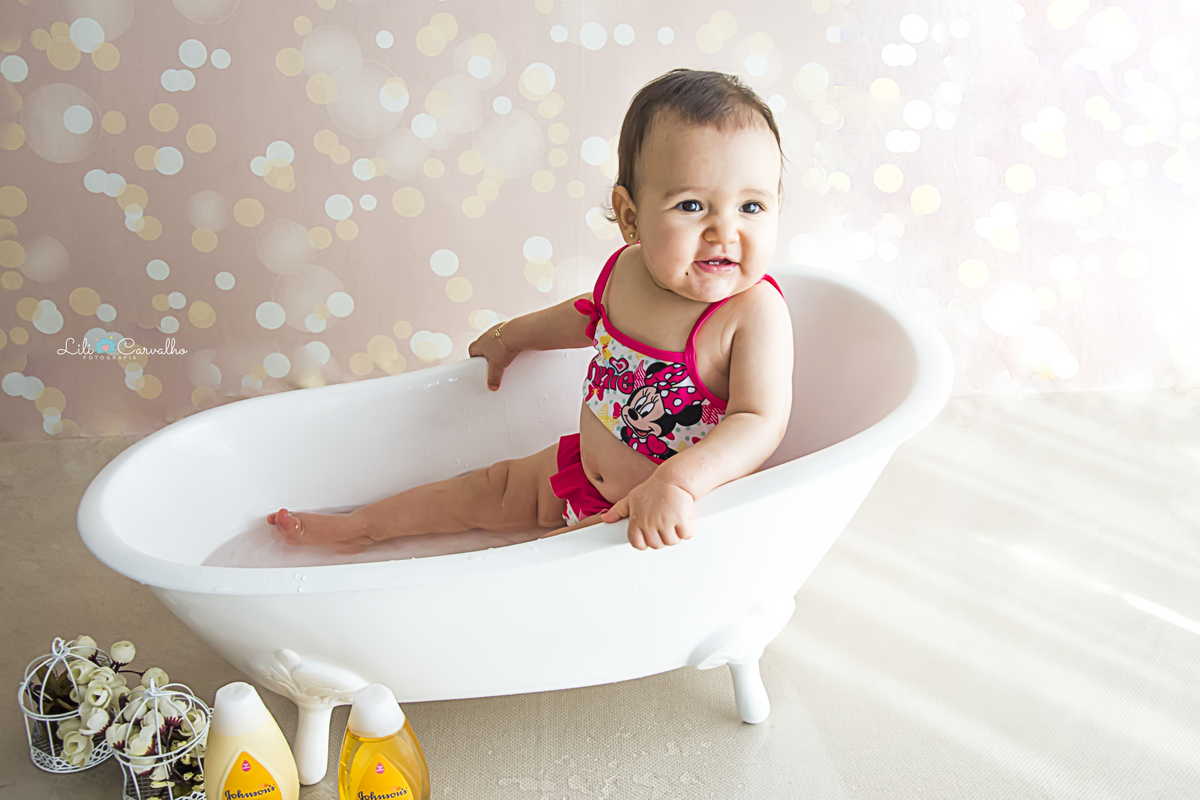 #lilicarvalho #lilifotografia #ensaionewborn #aniversario #frutas #bolodefruta #smashthefruit  #melhorfotografademaringa #gravida #gestante #recemnascida #bebe #bolodemelancia #fundoverde #frutinhas 