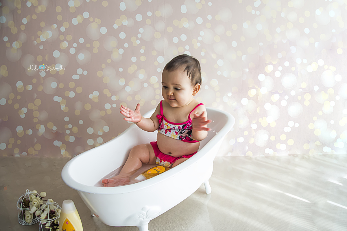 #lilicarvalho #lilifotografia #ensaionewborn #aniversario #frutas #bolodefruta #smashthefruit  #melhorfotografademaringa #gravida #gestante #recemnascida #bebe #bolodemelancia #fundoverde #frutinhas 