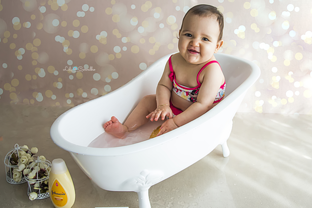 #lilicarvalho #lilifotografia #ensaionewborn #aniversario #frutas #bolodefruta #smashthefruit  #melhorfotografademaringa #gravida #gestante #recemnascida #bebe #bolodemelancia #fundoverde #frutinhas 