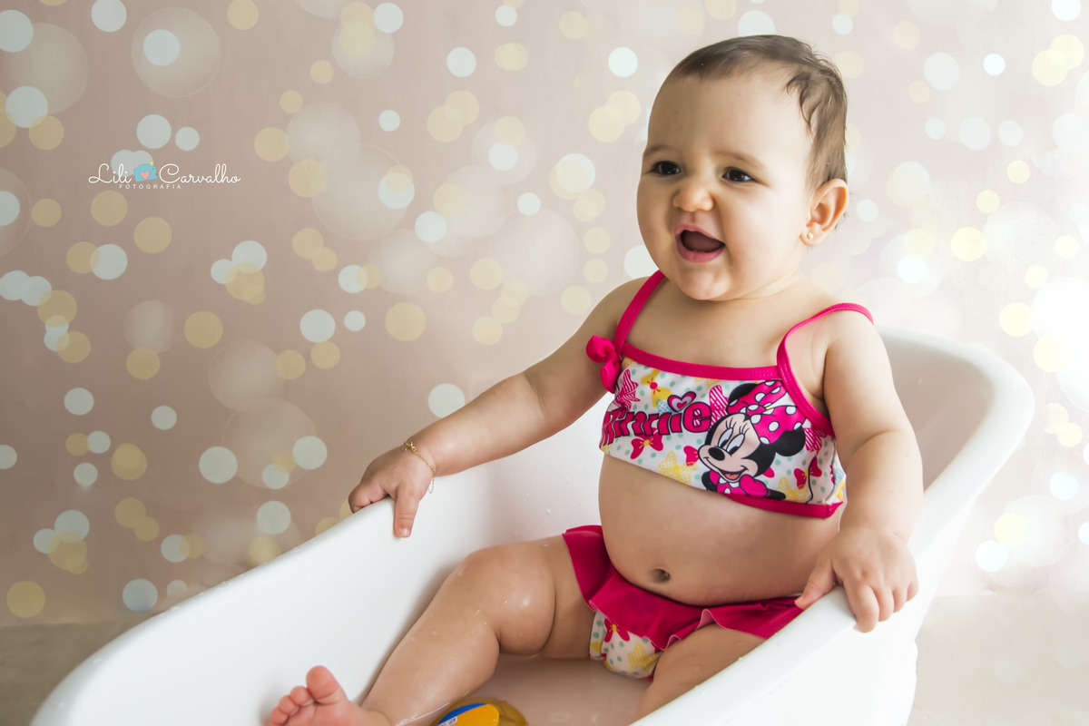 #lilicarvalho #lilifotografia #ensaionewborn #aniversario #frutas #bolodefruta #smashthefruit  #melhorfotografademaringa #gravida #gestante #recemnascida #bebe #bolodemelancia #fundoverde #frutinhas 