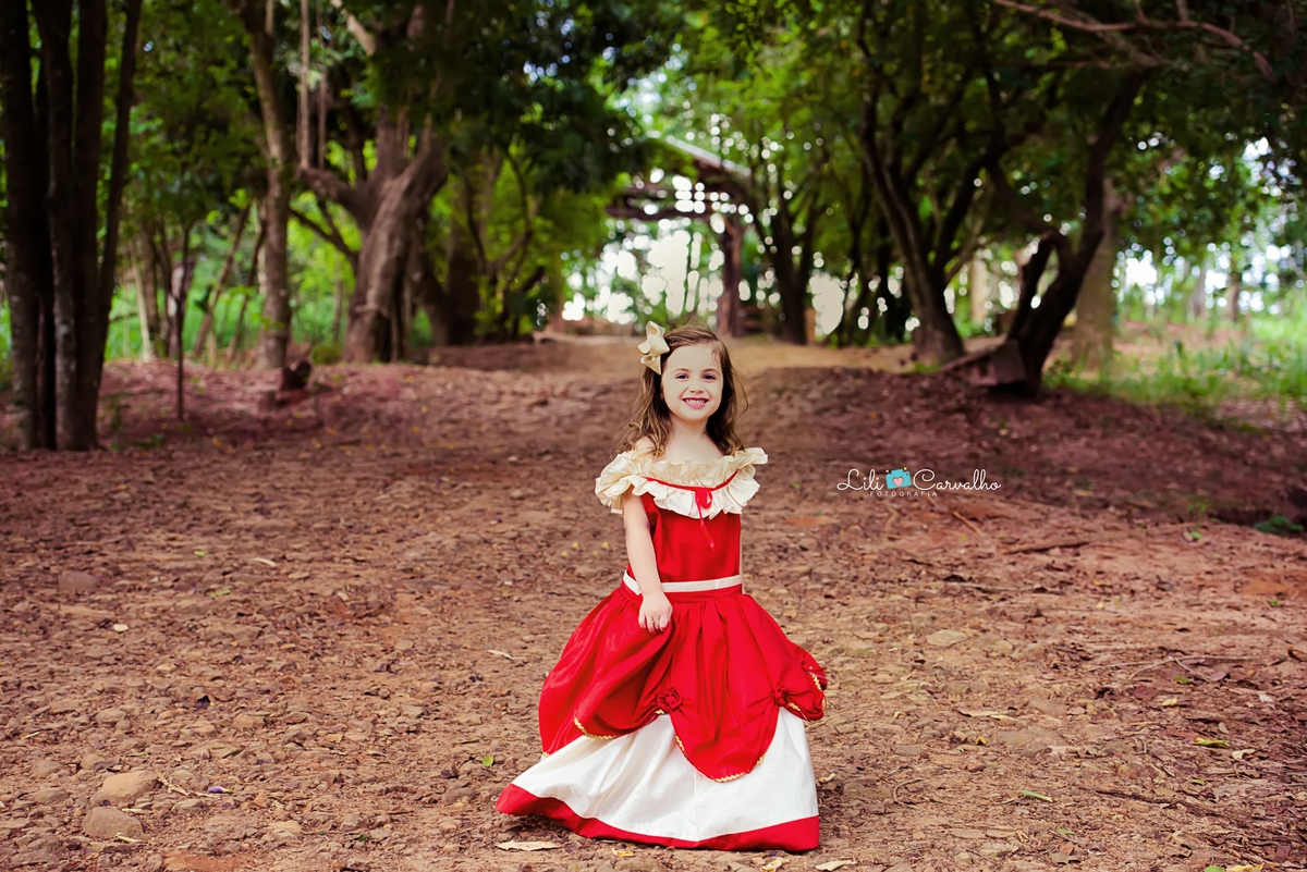 #lilicarvalho #lilifotografia #ensaiogestante #ensaionewborn #ensaiomenina #infancy #fotodemenina #aniversario #melhorfotografademaringa 