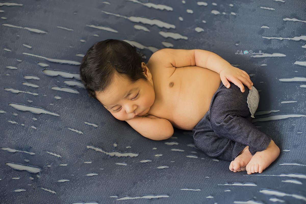 #lilicarvalho #lilifotografia #ensaionewborn #newbornmaringa #especialistaembebes #especialistanewborn #melhorfotografademaringa #babyboy #gestante #gravida #fotomeninoazul #fotoespecial #fotodiferente 