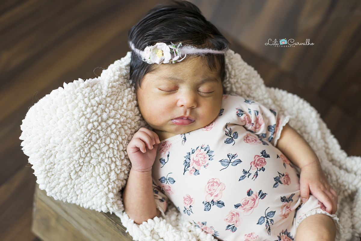 #lilicarvalho #lilifotografia #ensaionewborn #gestante #gravida #especialistaemnewborn #especialistaembebes #melhorfotografa #fotofamilia #recemnascido #sofabebe #sorriso #maringa #melhorfotografademaringa 