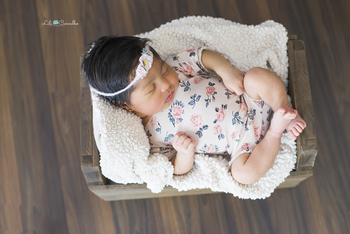 #lilicarvalho #lilifotografia #ensaionewborn #gestante #gravida #especialistaemnewborn #especialistaembebes #melhorfotografa #fotofamilia #recemnascido #sofabebe #sorriso #maringa #melhorfotografademaringa 