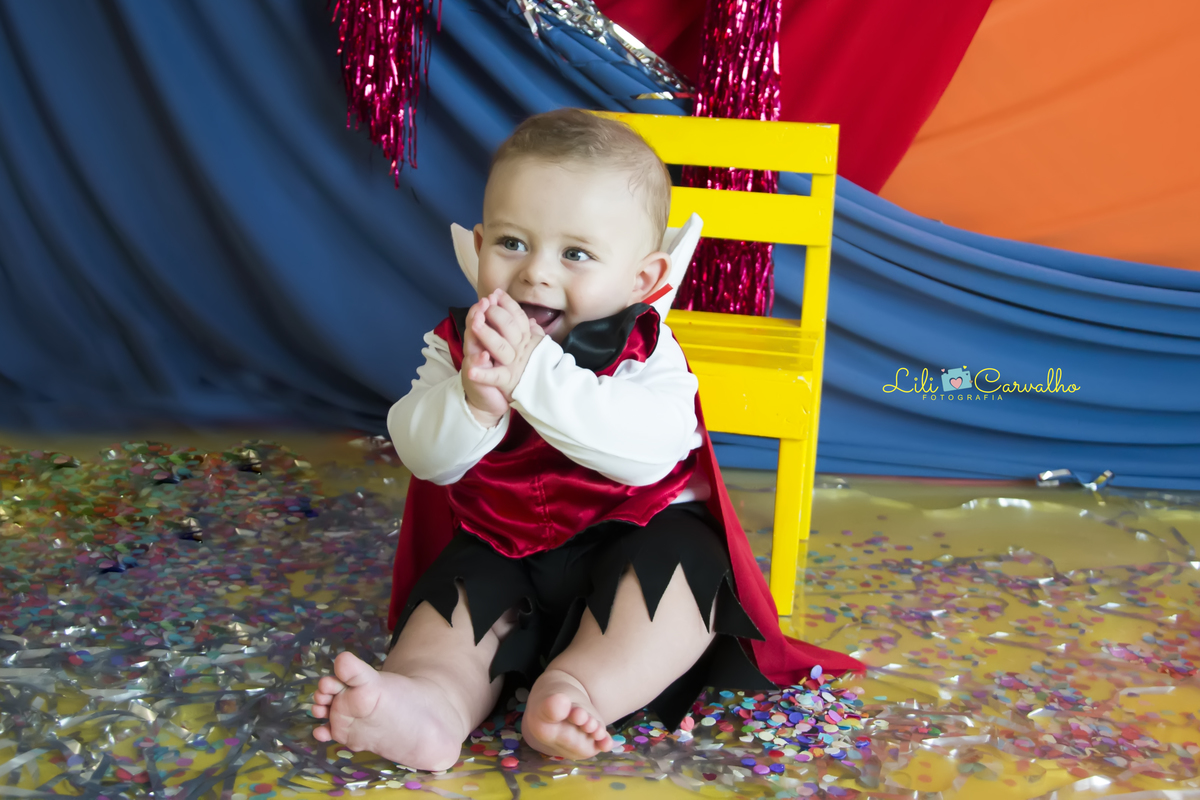 #sessaodecarnaval #fotocarnaval #vampiro #lilicarvalho #lilifotografia #melhorfotografademaringa #especialistaembebes #recemnascido #gravida #gestante 