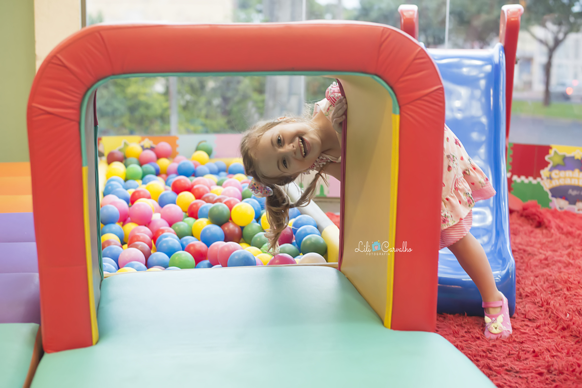 #lilicarvalho #lilifotografia #aniversario #parabens #4anos #cenarioencantado #fotoaniversario #newborn #recemnascido #gestante #gravida #melhorfotografademaringa #lol 