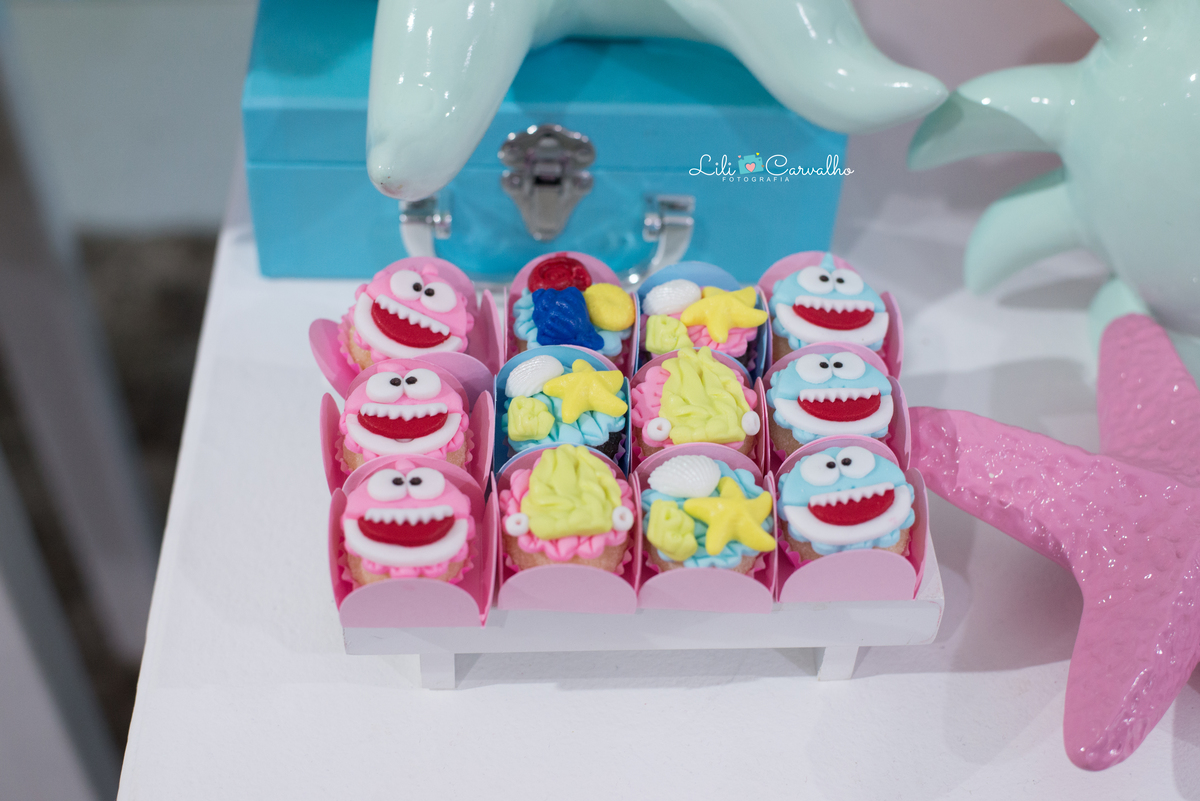 #lilicarvalho #lilifotografia #aniversario #festainfantil #newborn #gestante #gravida #melhorfotografademaringa #festatematica #acompanhamentodebebe #fotografacuidadosa #decoracaolinda #maternidade #mamadeira #parto #chupeta 
