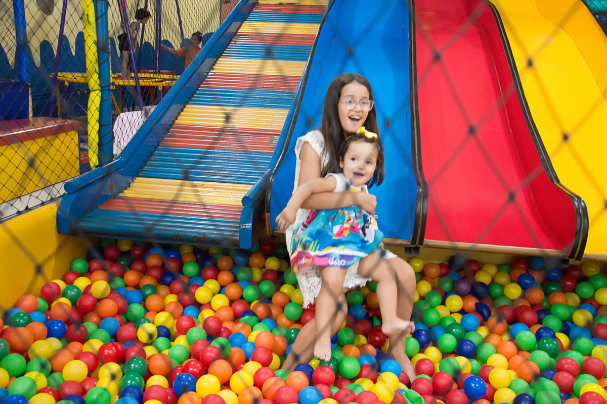 #lilicarvalho #lilifotografia #aniversario #festainfantil #newborn #gestante #gravida #melhorfotografademaringa #festatematica #acompanhamentodebebe #fotografacuidadosa #decoracaolinda #maternidade #mamadeira #parto #chupeta 