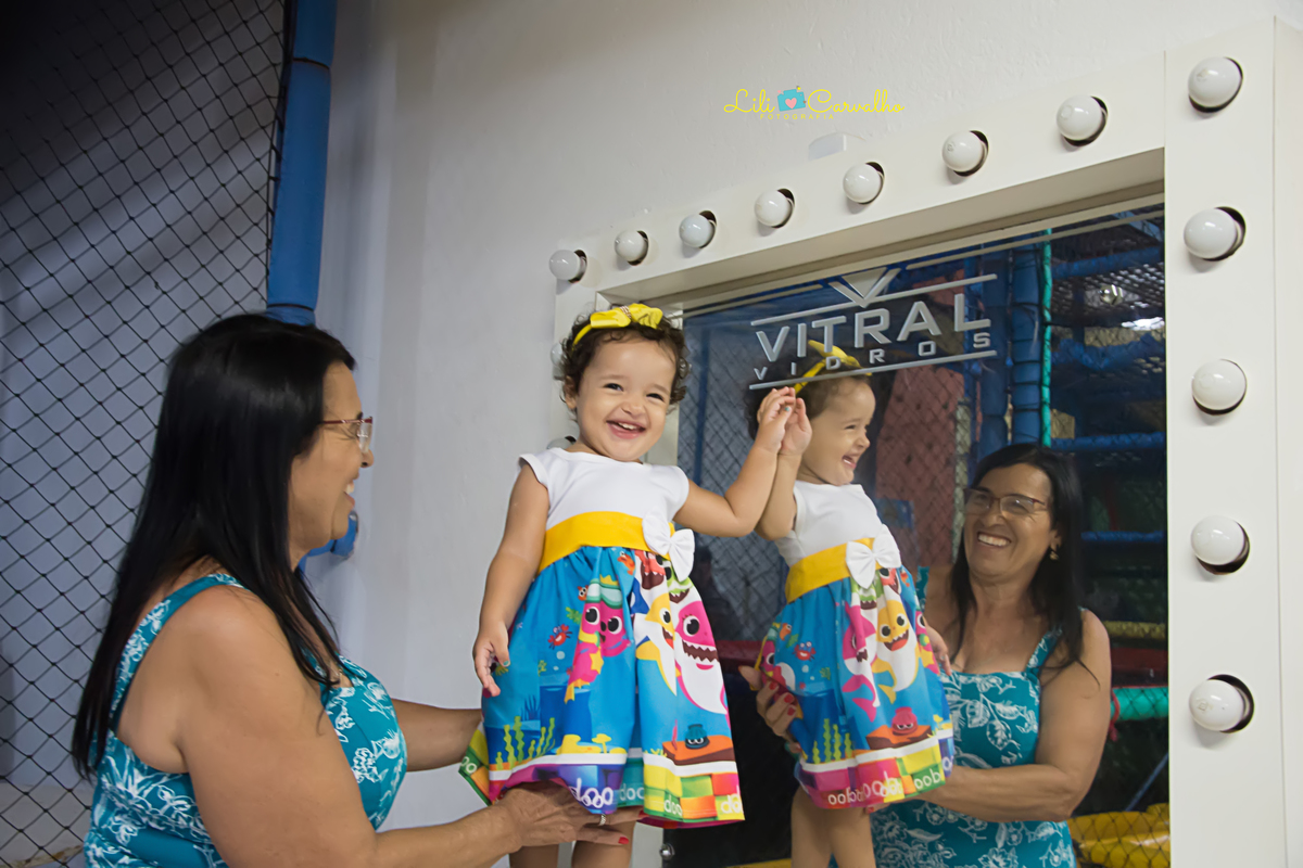 #lilicarvalho #lilifotografia #aniversario #festainfantil #newborn #gestante #gravida #melhorfotografademaringa #festatematica #acompanhamentodebebe #fotografacuidadosa #decoracaolinda #maternidade #mamadeira #parto #chupeta 