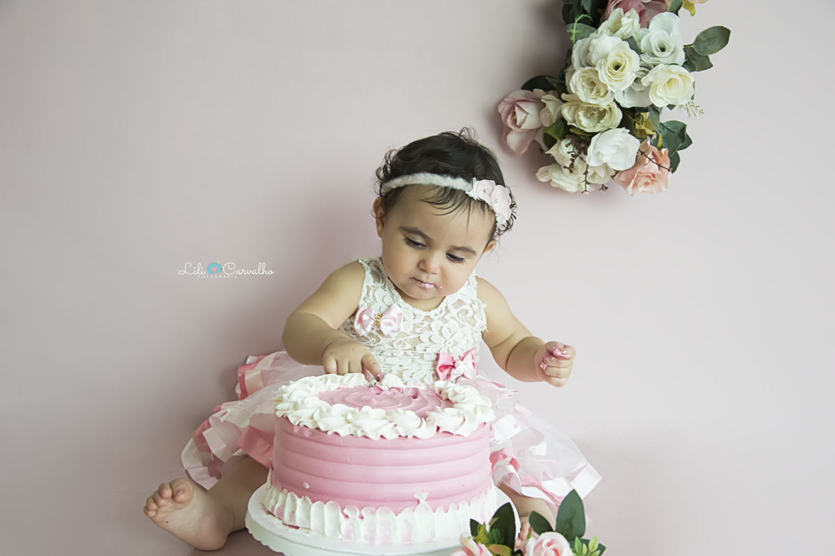 #smashthecake #fotocombolo #fotomenina #fotodelicada #fotocabana #cabanaderenda #rosinha #lilicarvalho #lilifotografia #melhorfotografademaringa #cenariodafotografa #newborn #gestante #gravida #recemnascido #bebe #mamadeira #chupeta #amamentacao 