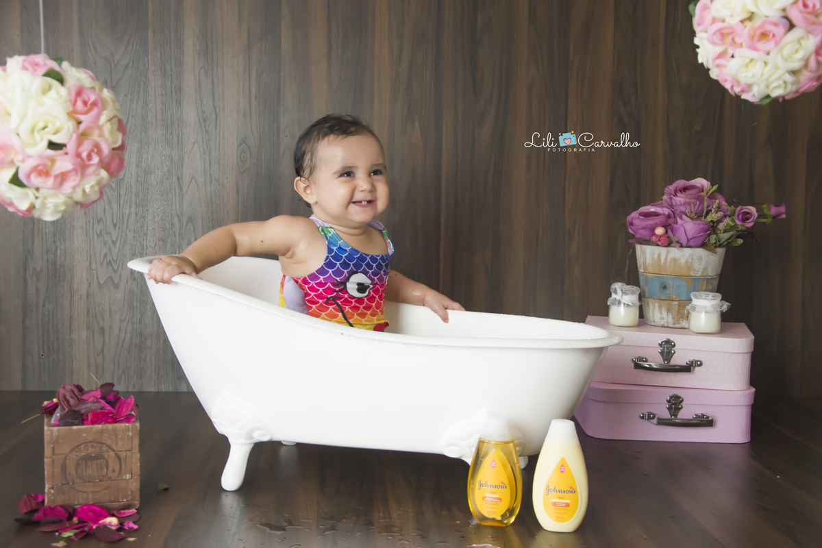 #smashthecake #fotocombolo #fotomenina #fotodelicada #fotocabana #cabanaderenda #rosinha #lilicarvalho #lilifotografia #melhorfotografademaringa #cenariodafotografa #newborn #gestante #gravida #recemnascido #bebe #mamadeira #chupeta #amamentacao 