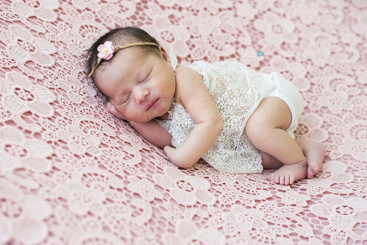 #newborn #newbornmaringa #lilicarvalho #liifotografia #melhorfotografademaringa #menina #babygirl #fotodebebemenina #balancoazul #especialistabebe #recemnascido #gestante #gravida #bokbebe #fotogestacao #acompanhamentobebe 