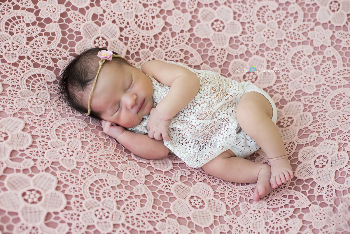 #newborn #newbornmaringa #lilicarvalho #liifotografia #melhorfotografademaringa #menina #babygirl #fotodebebemenina #balancoazul #especialistabebe #recemnascido #gestante #gravida #bokbebe #fotogestacao #acompanhamentobebe 