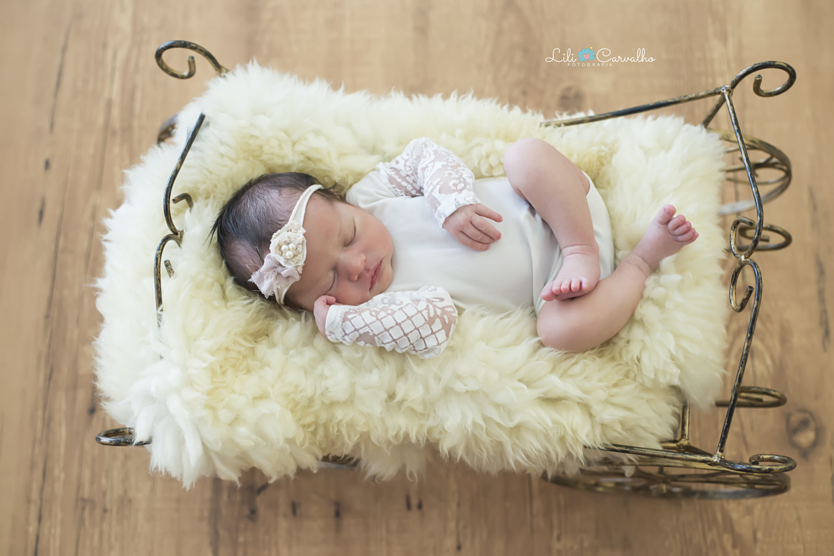 #newborn #newbornmaringa #lilicarvalho #liifotografia #melhorfotografademaringa #menina #babygirl #fotodebebemenina #balancoazul #especialistabebe #recemnascido #gestante #gravida #bokbebe #fotogestacao #acompanhamentobebe 