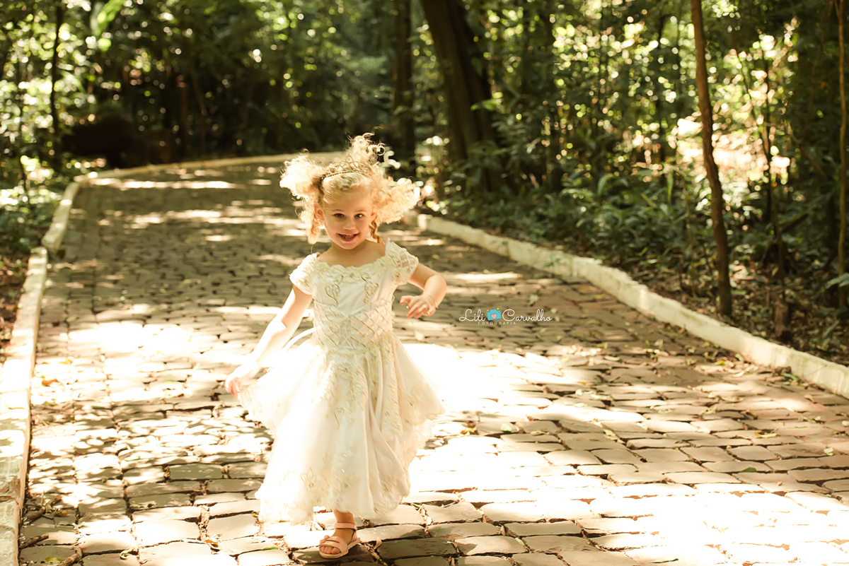 #lilicarvalho #liifotografia #ensaiomenina #fotodemenina #aniversario #newborn #gestante #gravida #recemnascido #melhorfotografademaringa 