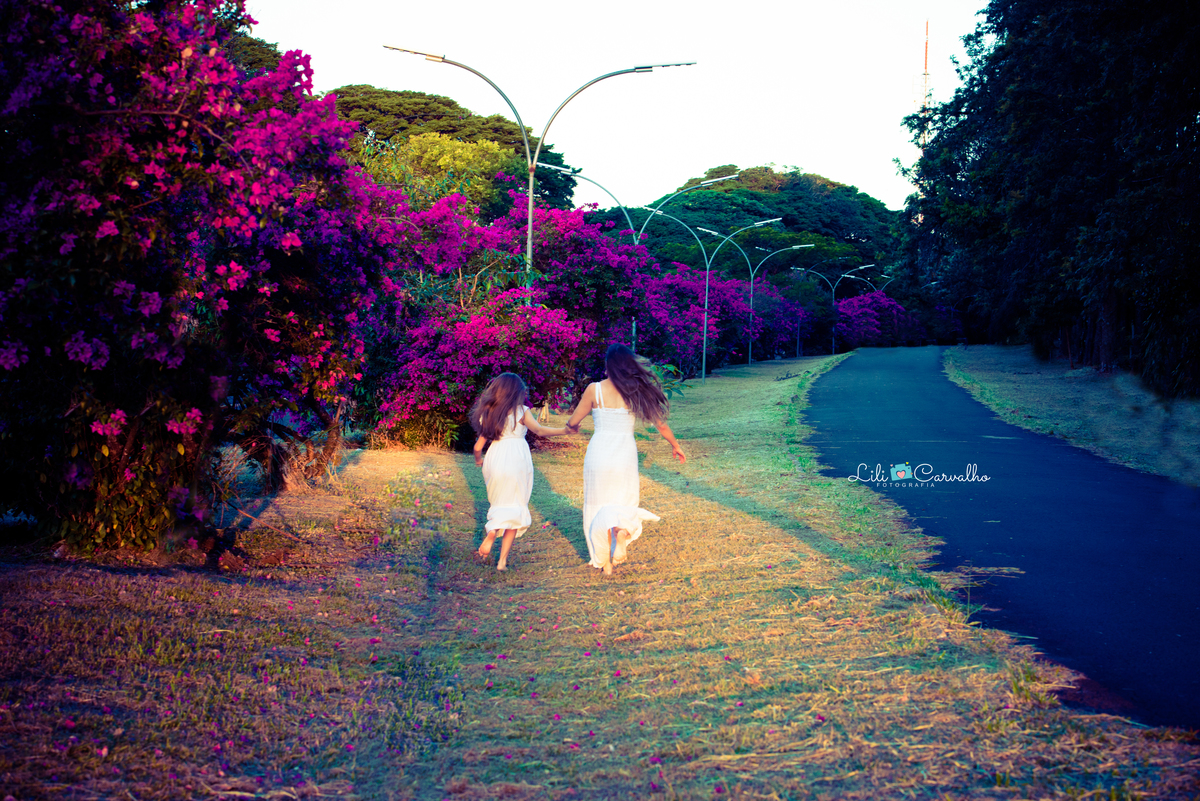 #diadasmaesmaringa #lilicarvalho #lilifotografia #ensaiodiadasmaes #melhorfotografademaringa #newborn #gestante #gravida #recemnascido 