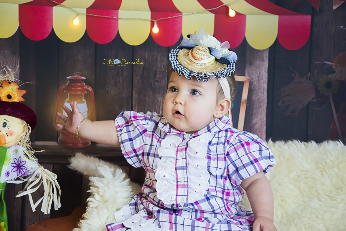 #lilicarvalho #lilifotografia #ensaiojunino #festajunina #acompanhamentomensalbebe #bebe #newborn #gestante #mesversario #melhorfotografademaringa