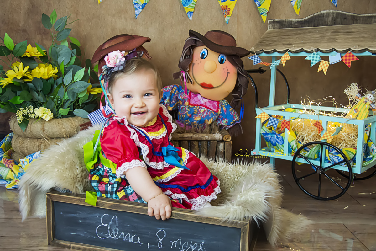 #lilicarvalho #lilifotografia #ensaiojunino #festajunina #acompanhamentomensalbebe #bebe #newborn #gestante #mesversario #melhorfotografademaringa