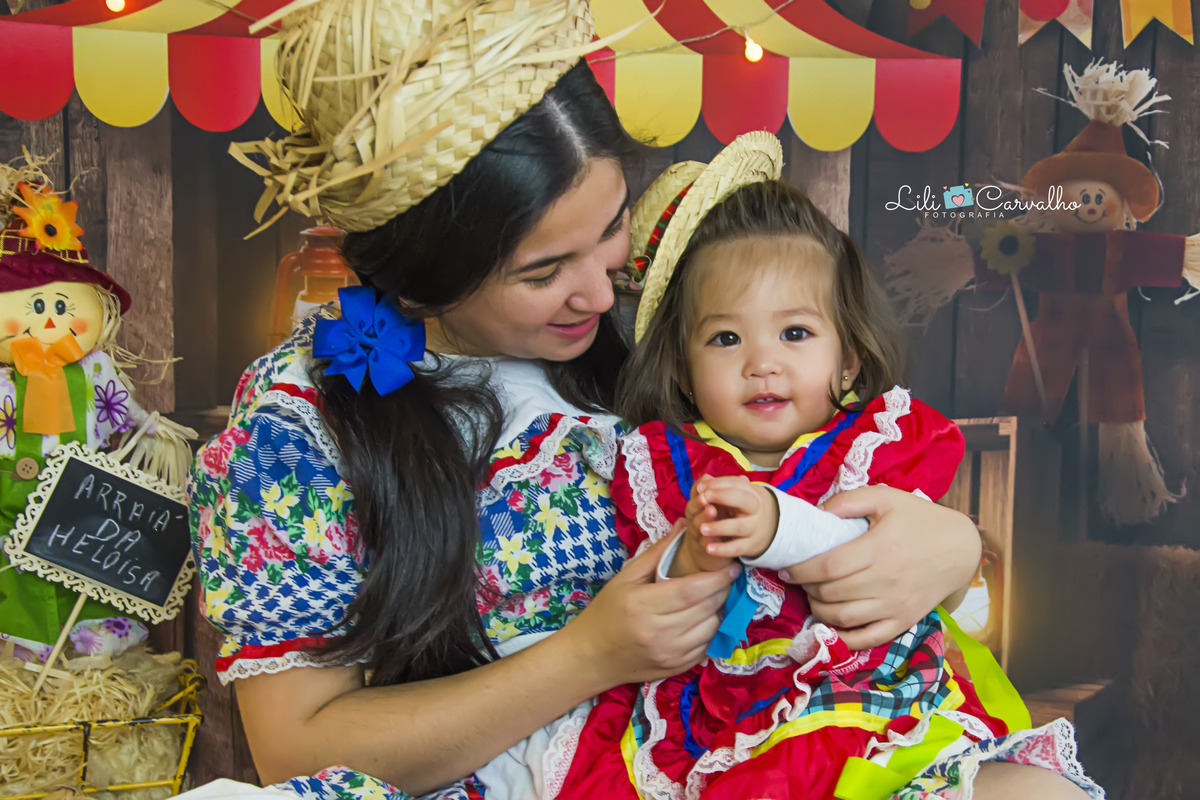 #lilicarvalho #lilifotografia #acompanhamentoinfantil #festajunina #ensaiojunino 