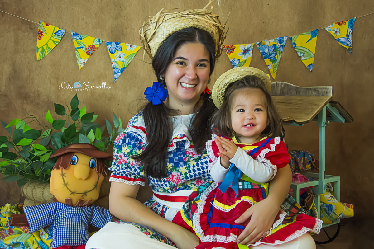 #lilicarvalho #lilifotografia #acompanhamentoinfantil #festajunina #ensaiojunino 