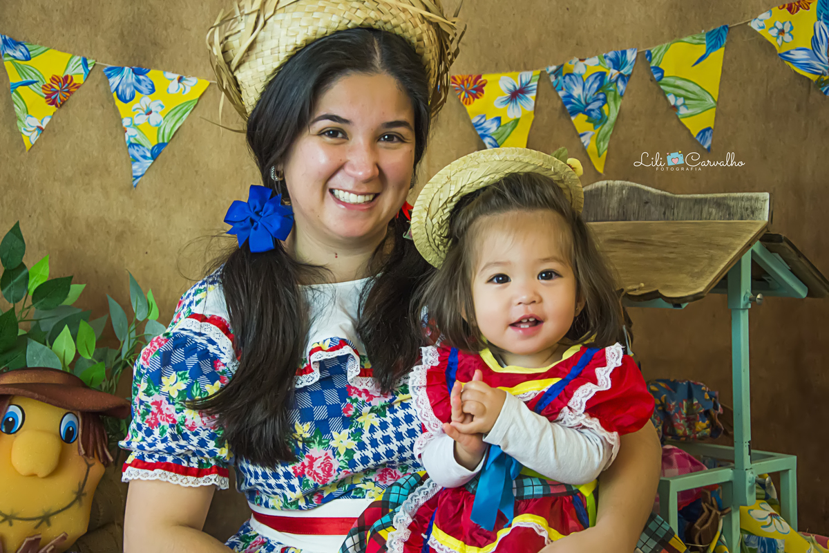 #lilicarvalho #lilifotografia #acompanhamentoinfantil #festajunina #ensaiojunino 