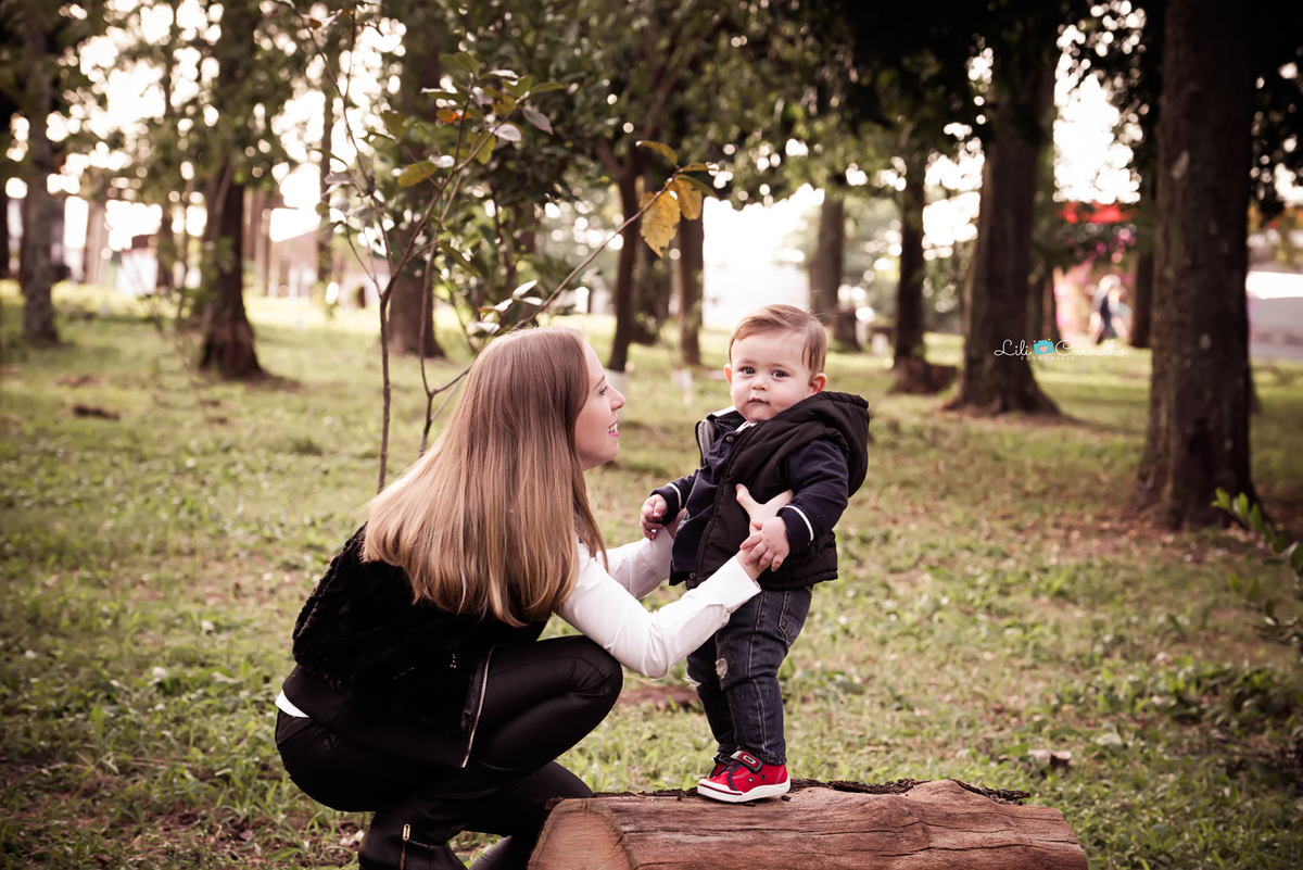 #acompanhamentomensal #lilicarvalho #lilifotografia #grevilhas #diadasmaes 3melhorfotografademaringa #fotodemenino