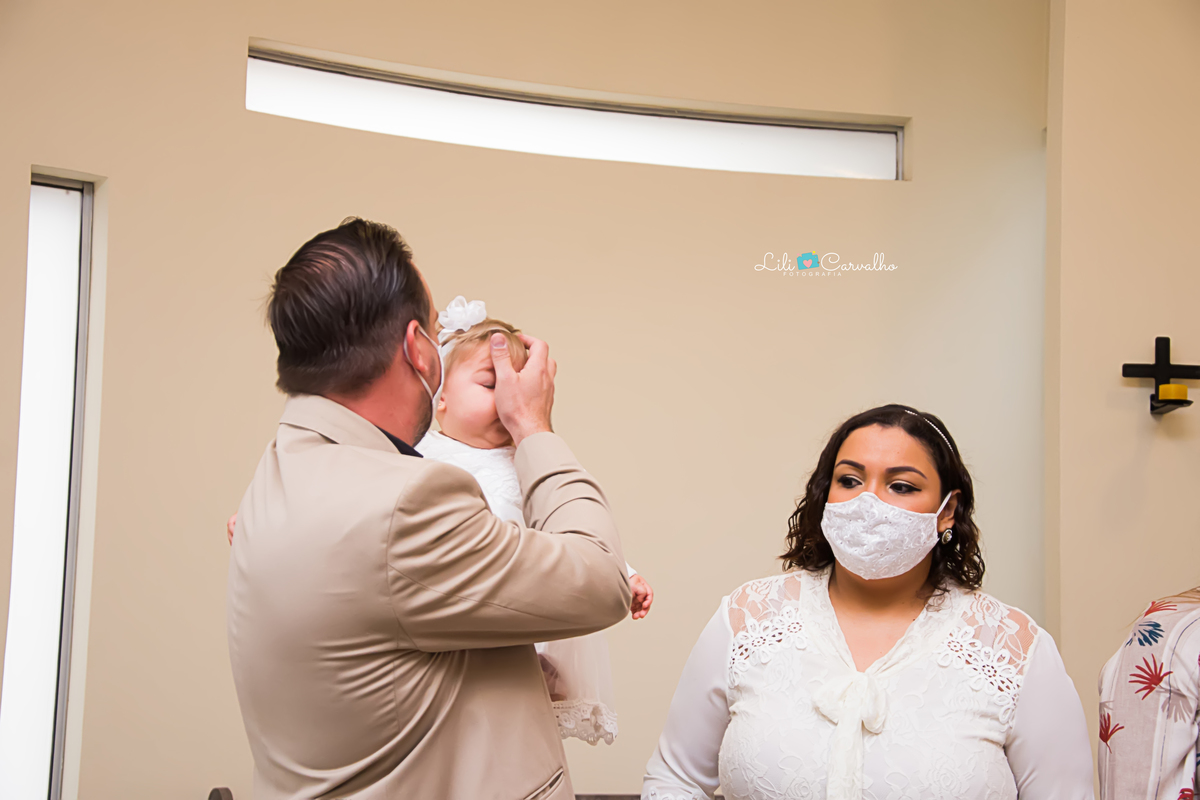 #lilicarvalho #batizado #lilifotografia #elena #igreja #smash #newborn #acompanhamentoinfantil #melhorfotografademaringa #fotobatizado 