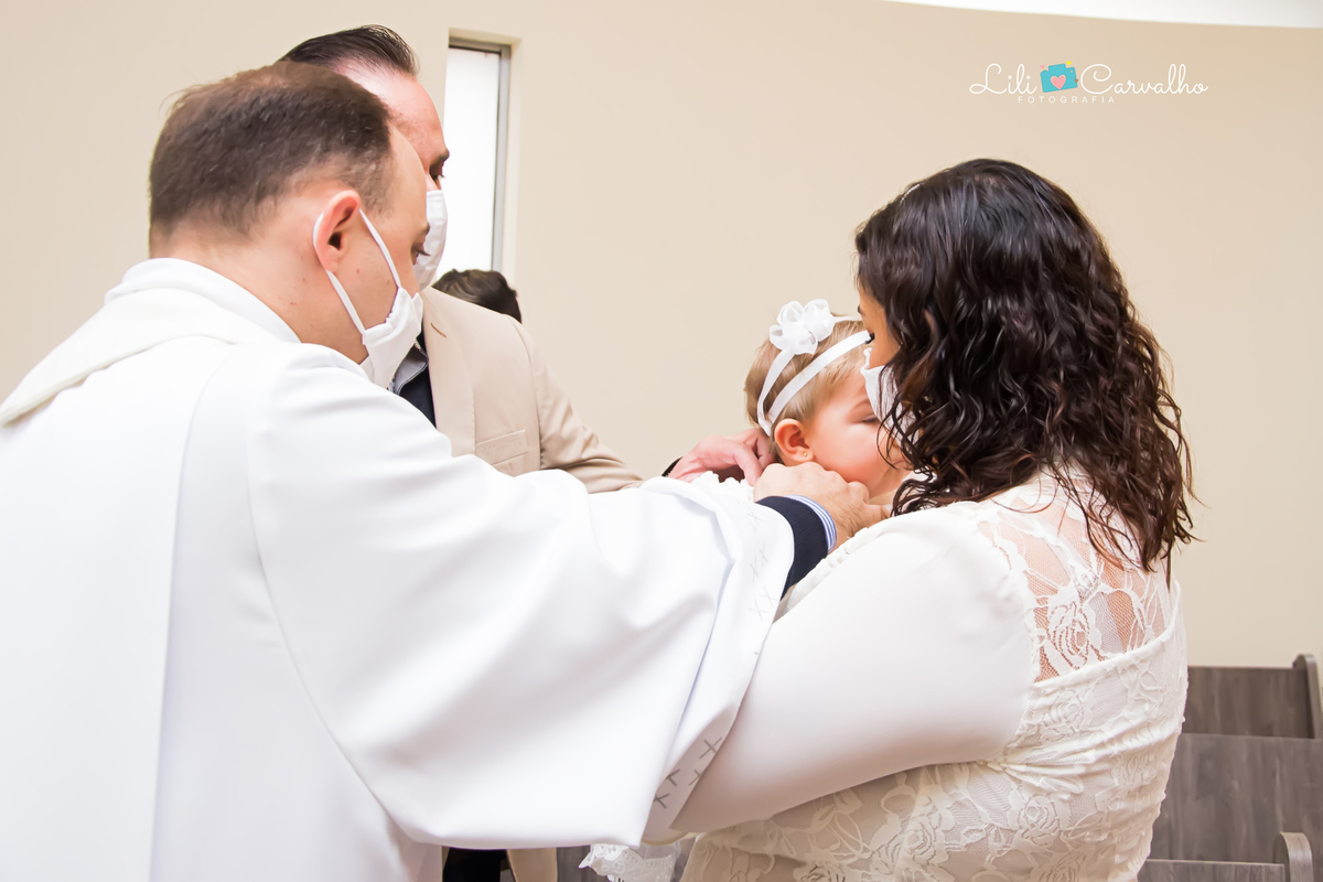#lilicarvalho #batizado #lilifotografia #elena #igreja #smash #newborn #acompanhamentoinfantil #melhorfotografademaringa #fotobatizado 