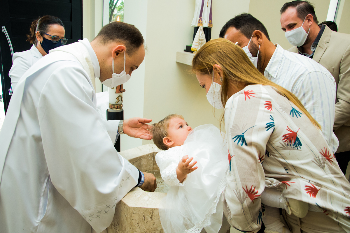 #lilicarvalho #batizado #lilifotografia #elena #igreja #smash #newborn #acompanhamentoinfantil #melhorfotografademaringa #fotobatizado 