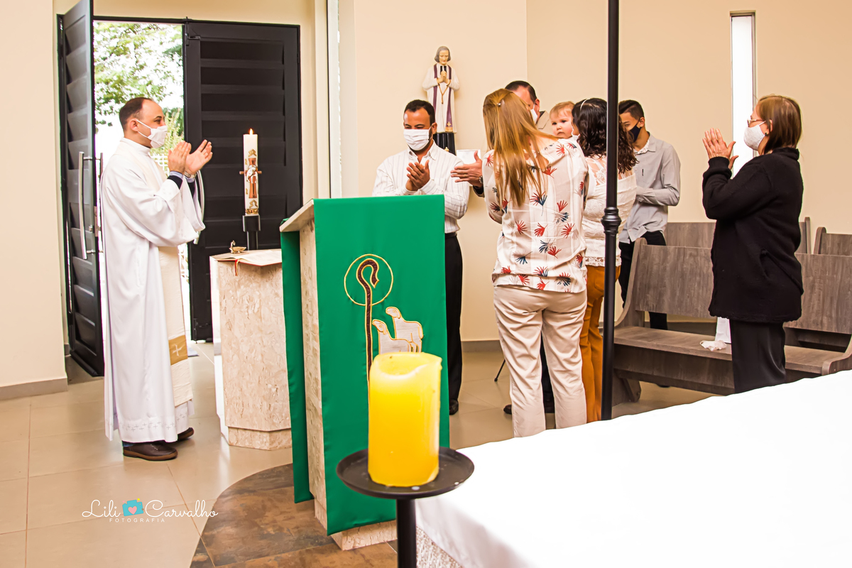 #lilicarvalho #batizado #lilifotografia #elena #igreja #smash #newborn #acompanhamentoinfantil #melhorfotografademaringa #fotobatizado 