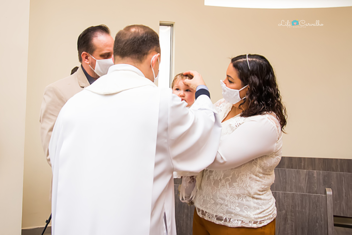 #lilicarvalho #batizado #lilifotografia #elena #igreja #smash #newborn #acompanhamentoinfantil #melhorfotografademaringa #fotobatizado 