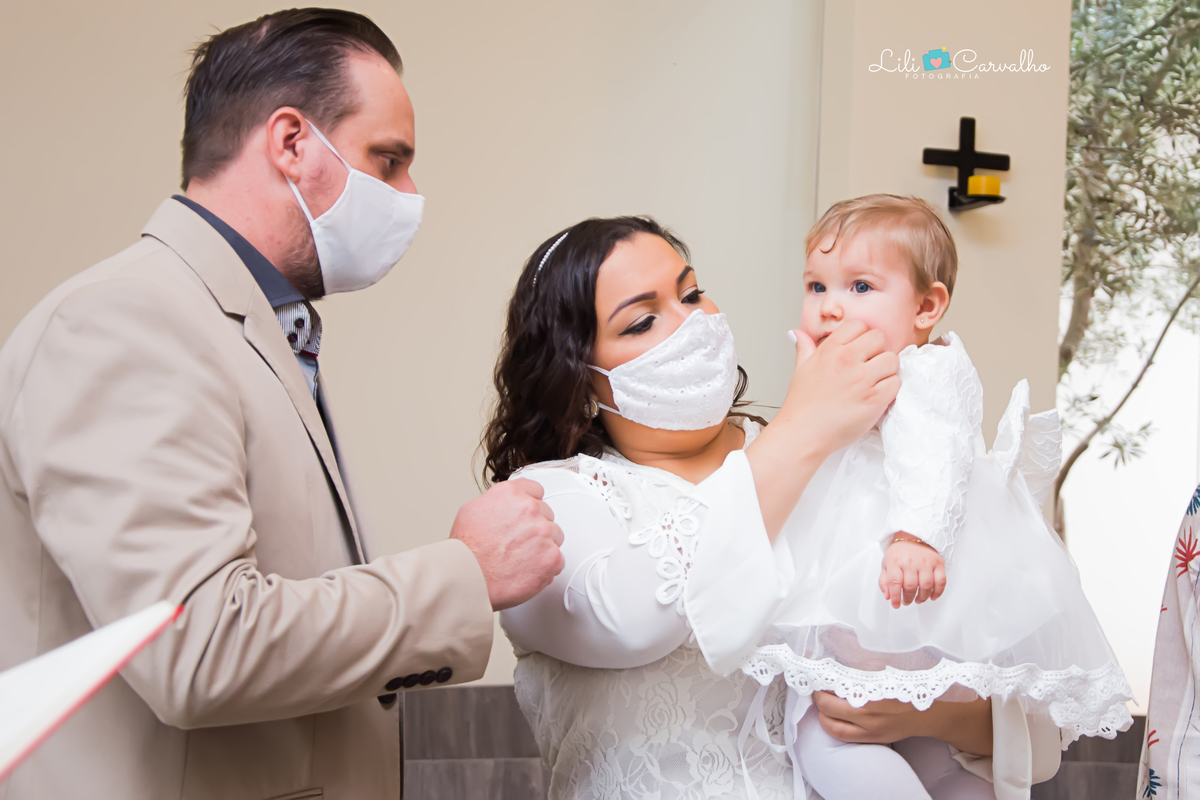 #lilicarvalho #batizado #lilifotografia #elena #igreja #smash #newborn #acompanhamentoinfantil #melhorfotografademaringa #fotobatizado 