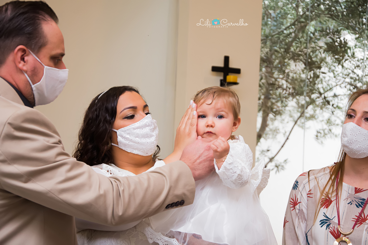 #lilicarvalho #batizado #lilifotografia #elena #igreja #smash #newborn #acompanhamentoinfantil #melhorfotografademaringa #fotobatizado 