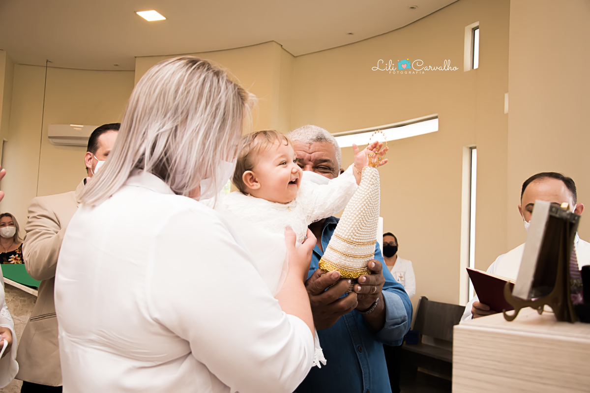 #lilicarvalho #batizado #lilifotografia #elena #igreja #smash #newborn #acompanhamentoinfantil #melhorfotografademaringa #fotobatizado 